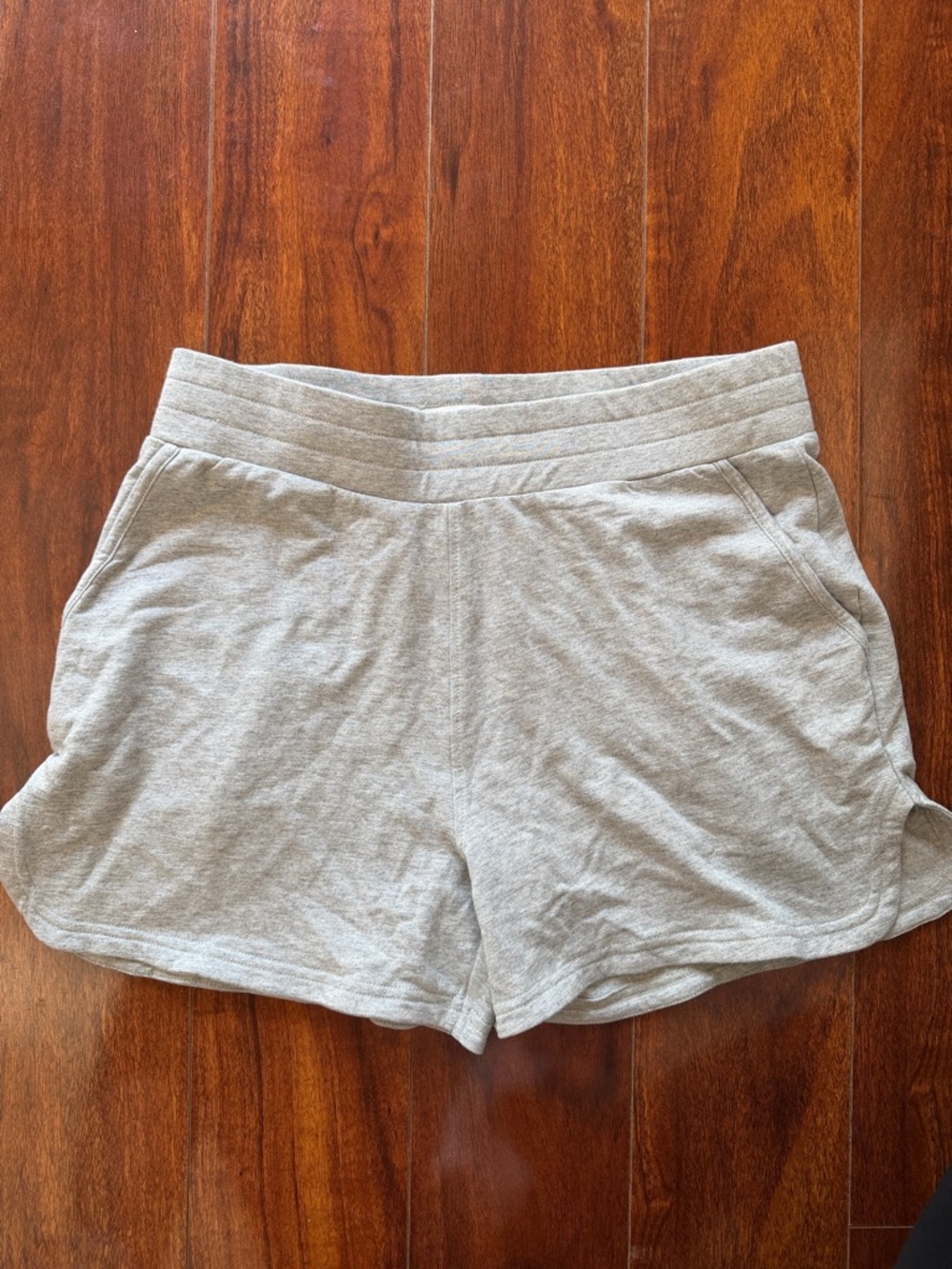 Peter Miller Women’s Light Gray Casual Lounge Shorts size small